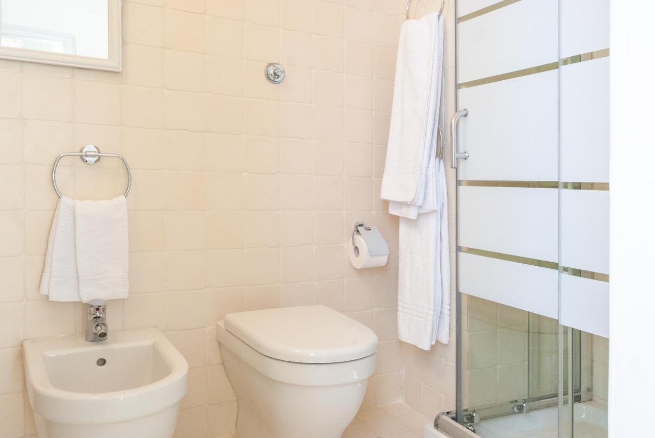B&B Risveglio Col Rosone Lecce Exterior foto
